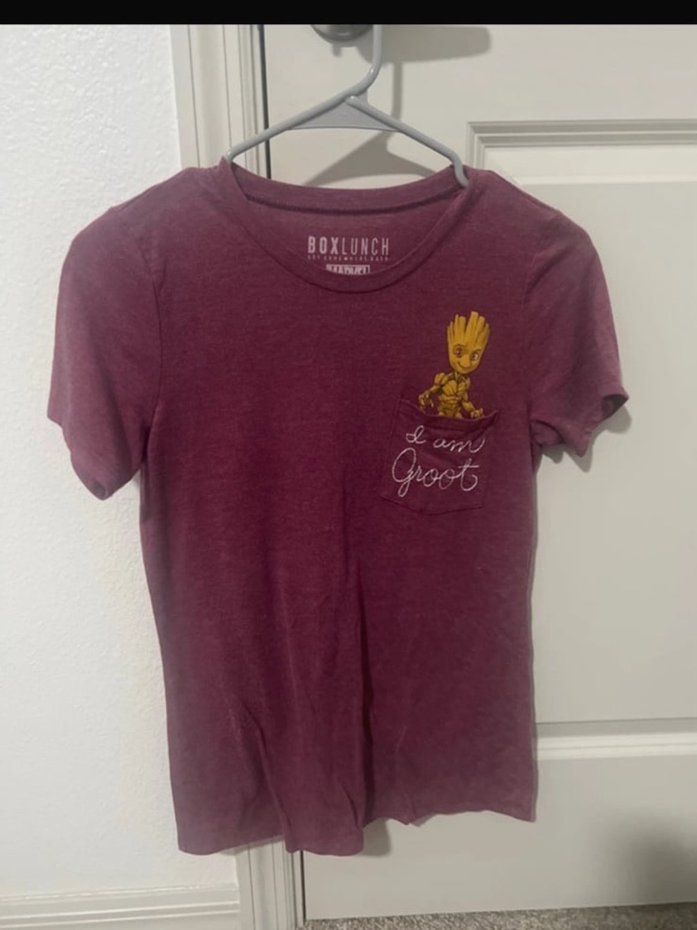 Box lunch Marvel Baby Groot Pocket Tee - Berry